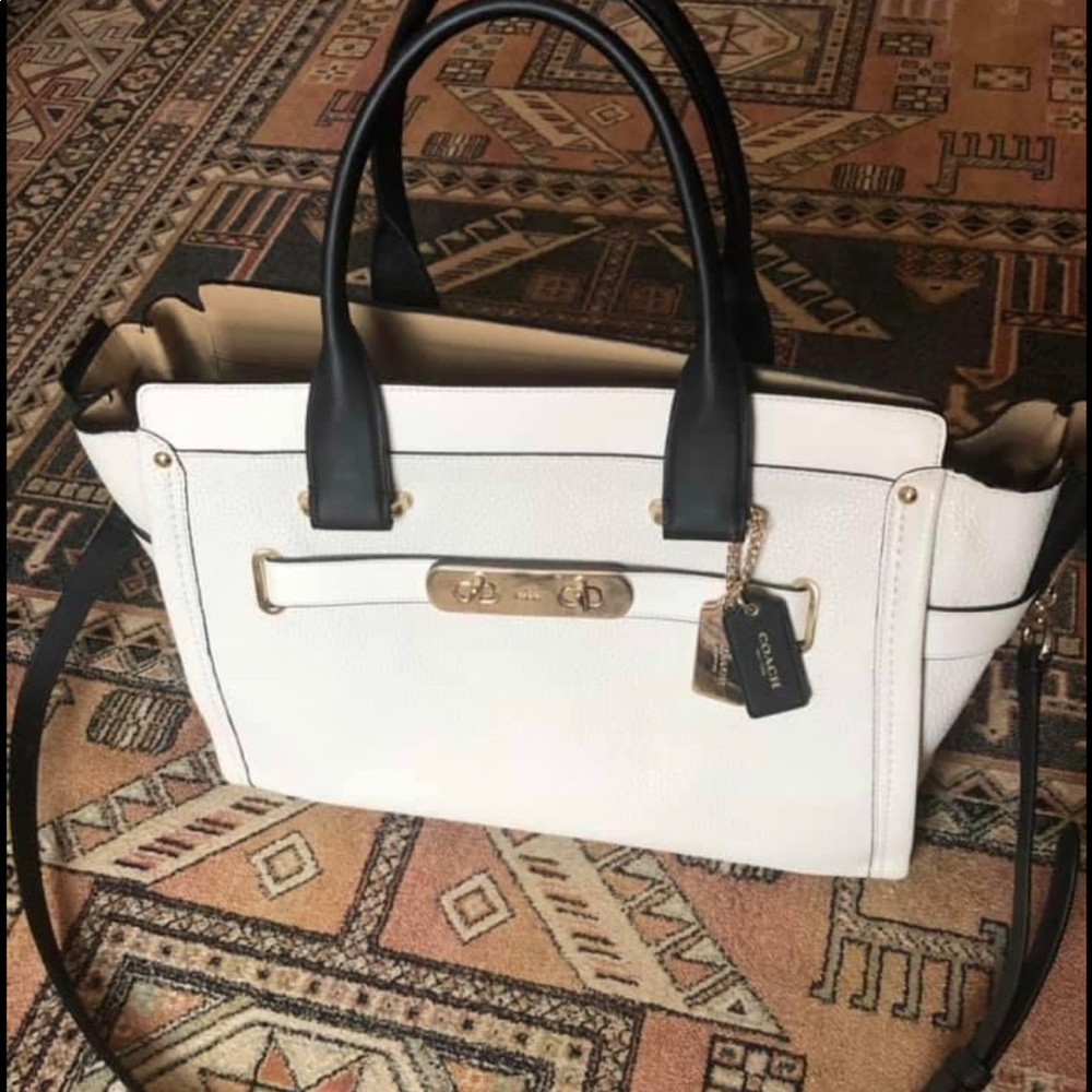 Authentic Coach tote
